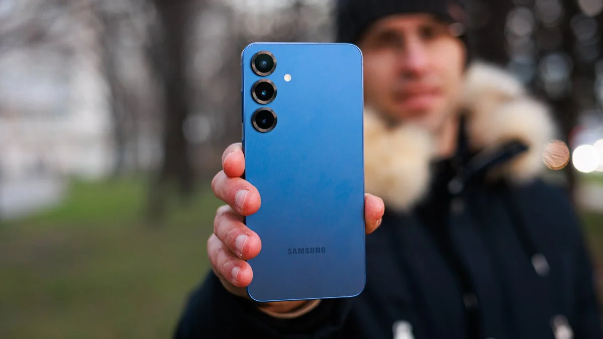 Samsung Galaxy S25 Plus Review: Brilliantly unremarkable - PhoneArena