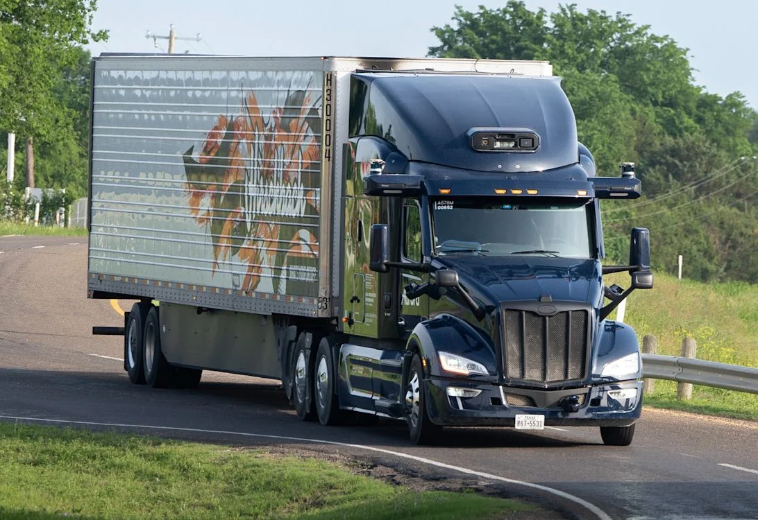 Aurora Driverless Trucks Outrun Human Drivers Now - Technology Org