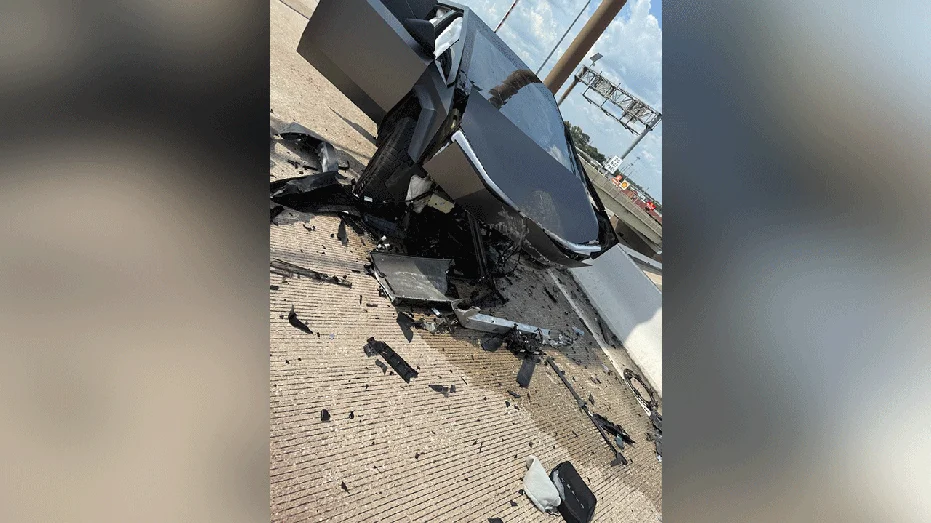 Video shows Tesla nearly drive mom and baby off bridge, lawsuit claims | Fox Business
