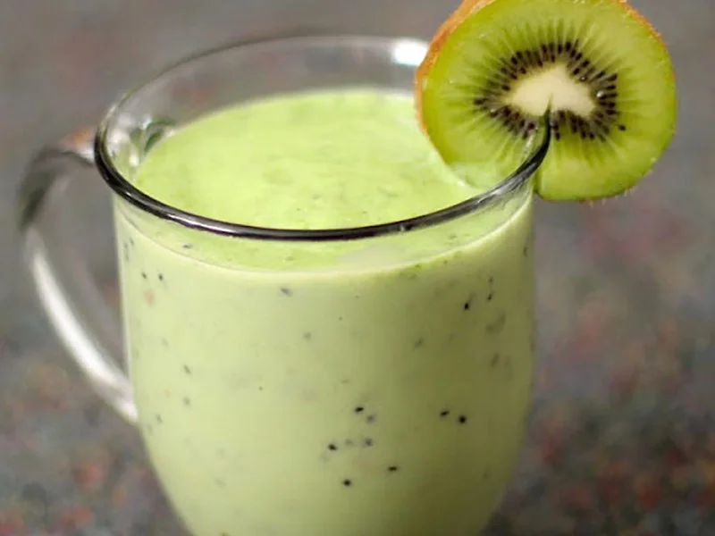 green-monster-kiwi-smoothie