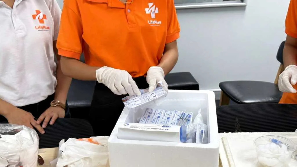 ကျန်းမာရေးစောင့်ရှောက်မှုတစ်ရပ်အဖြစ် a Sure Company မှ ဝန်ထမ်းများအား ရာသီတုပ်ကွေး ကာကွယ်ဆေး အခမဲ့ ထိုးနှံပေးခဲ့ – 4
